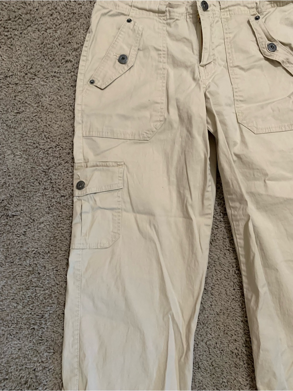 Gloria Vanderbilt Beige Cargo Capris 6 - Picture 3 of 8